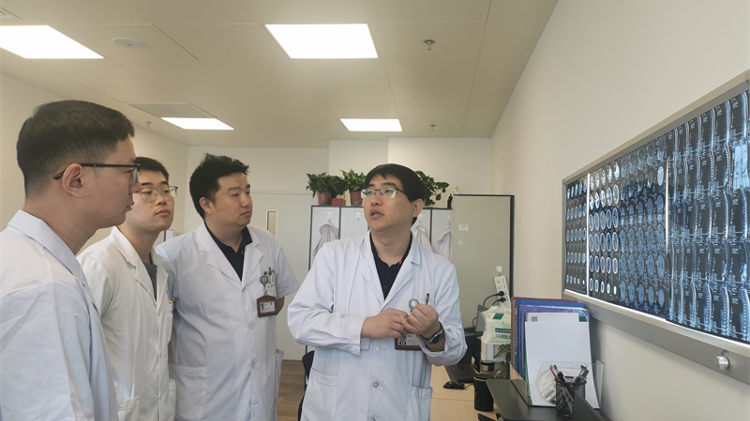 【无影灯下】3岁宝宝颅内长出鸡蛋大的恶性肿瘤