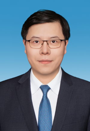 李　坤