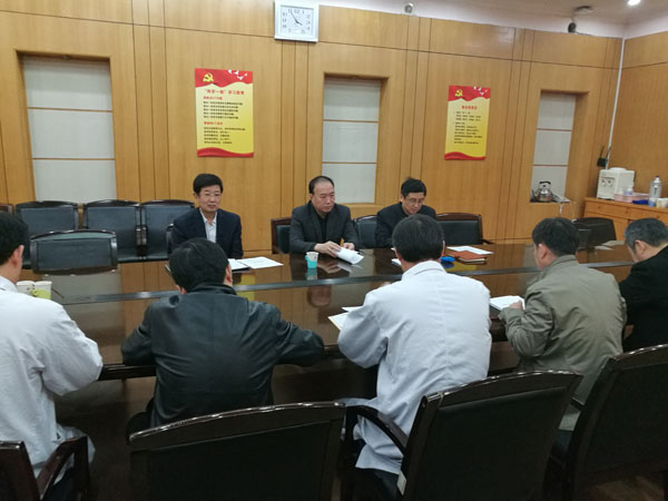 应急中心照片.jpg 应急中心照片.jpg