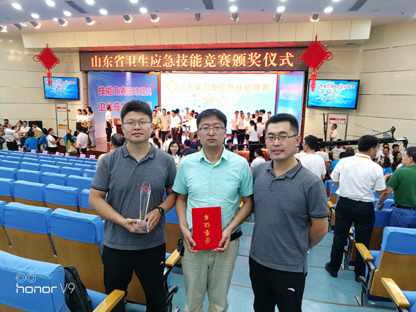 参赛队员.jpg