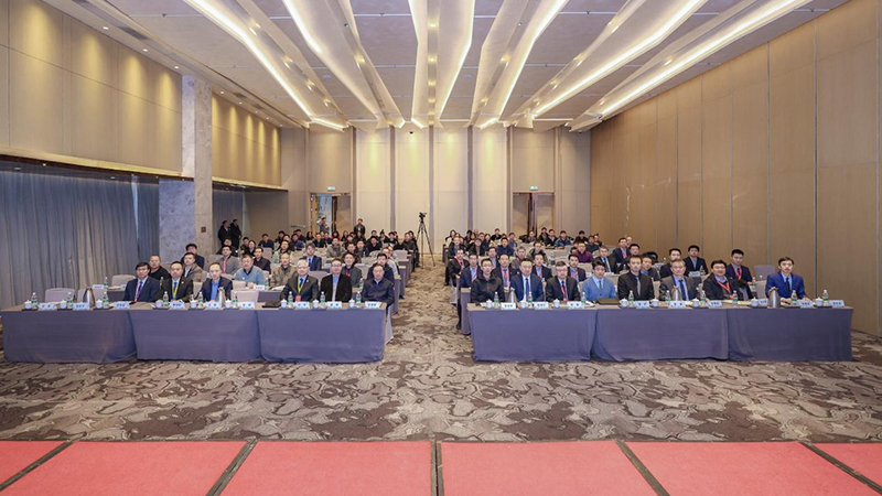 山东省医师协会脊柱显微微创医师分会2025年年会暨第四届脊柱显微微创研讨会在济南举行