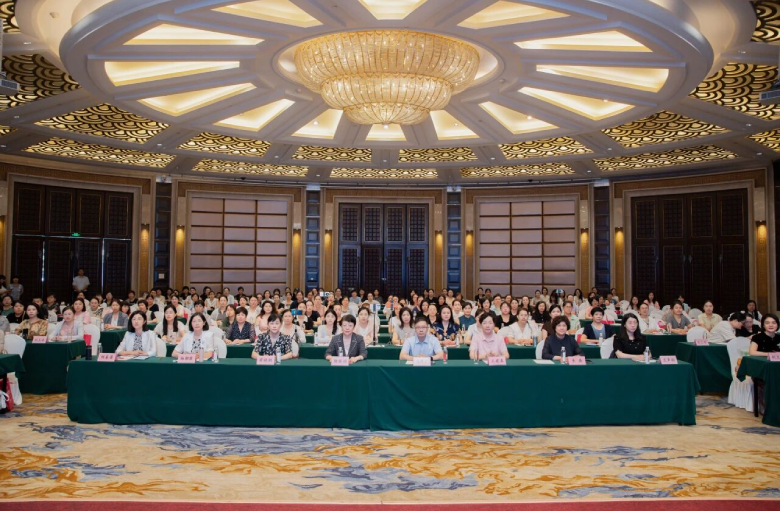 山东省护理学会老年医护整合专委会第二次学术会议暨老年病护理专委会第十四次学术会议成功举办 山东省护理学会老年医护整合专委会第二次学术会议暨老年病护理专委会第十四次学术会议成功举办