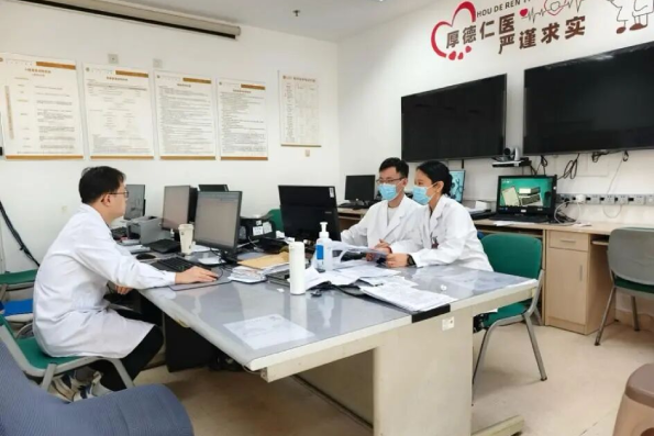 【媒体报道·山东商报】山东第一医科大学附属省立医院消化内科:佳节有我,守护您的“消化健康” 【媒体报道·山东商报】山东第一医科大学附属省立医院消化内科:佳节有我,守护您的“消化健康”
