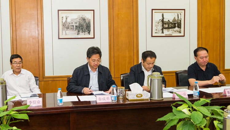 DSC_7727.jpg DSC_7727.jpg